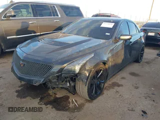 2016 Cadillac CTS-V z VIN 1G6A15S6XG0116027, wystawiony jako IAAI lot #41358028 z przebiegiem 81 421 mil mil oraz . Historia ofert i sprzedaży dostępna na DreamBid. Obrazek 2.