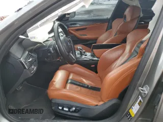 2020 BMW M5 z VIN WBSJF0C09LCE72758, wystawiony jako Copart lot #51132475 z przebiegiem Nie podano mil oraz Szkoda całkowita • Salvage title. Historia ofert i sprzedaży dostępna na DreamBid. Obrazek 7.