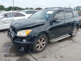 2010 Toyota RAV4 Limited z VIN 2T3YK4DV8AW006569, wystawiony jako IAAI lot #42657476 z przebiegiem 187 579 mil mil oraz . Historia ofert i sprzedaży dostępna na DreamBid. Obrazek 17.