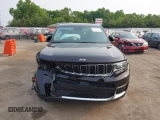 2022 Jeep Grand Cherokee Limited with VIN 1C4RJKBG1N8539066, listed as a IAAI auction lot 42404686 with 32,764 mi miles and . Bid and sale history available at DreamBid. Image 13.