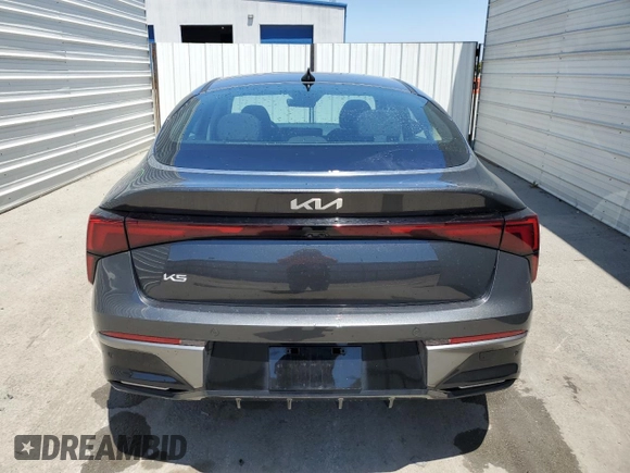2025 Kia K5 LXS z VIN KNAG24J71S5316232, wystawiony jako Copart lot #61090395 z przebiegiem 12 898 mil mil oraz Czysty tytuł • Clean title. Historia ofert i sprzedaży dostępna na DreamBid. Obrazek 6.