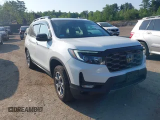 2023 Honda Passport TrailSport with VIN 5FNYF8H66PB004297, listed as a IAAI auction lot 42407299 with 19,222 mi miles and . Bid and sale history available at DreamBid. Image 1.