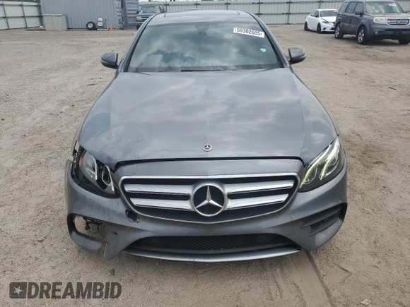 2017 Mercedes-Benz E 300 Luxury with VIN WDDZF4JB0HA281791, listed as a Copart auction lot 59302605 with 85,072 mi miles and Salvage title. Bid and sale history available at DreamBid. Image 5.