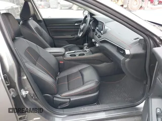 2022 Nissan Altima SR z VIN 1N4BL4CV0NN386112, wystawiony jako IAAI lot #42161567 z przebiegiem 56 402 mil mil oraz . Historia ofert i sprzedaży dostępna na DreamBid. Obrazek 5.