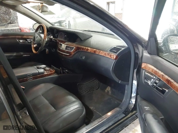2007 Mercedes-Benz S-Class 5.5L V8 with VIN WDDNG71X17A057257, listed as a IAAI auction lot 41974838 with 151,436 mi miles. Bid and sale history available at carsss.com. Image 5.