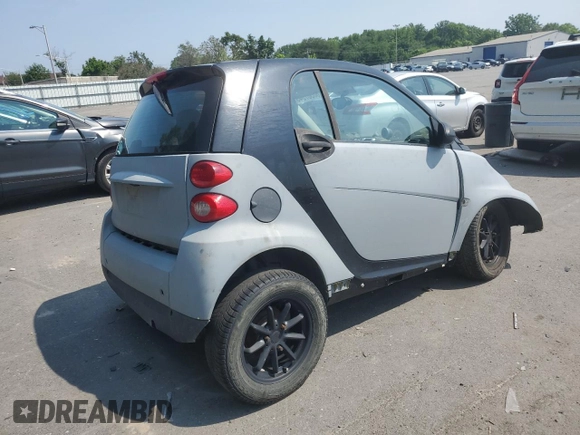 2008 Smart fortwo Pure with VIN WMEEJ31X38K134437, listed as a Copart auction lot 60507845 with Not provided miles and Salvage title. Bid and sale history available at DreamBid. Image 3.