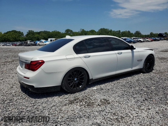 2015 BMW 7 Series 740Li z VIN WBAYE4C5XFD947323, wystawiony jako Copart lot #56962915 z przebiegiem 77 956 mil mil oraz Szkoda całkowita • Salvage title. Historia ofert i sprzedaży dostępna na DreamBid. Obrazek 3.