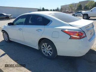 2015 Nissan Altima SL with VIN 1N4AL3AP9FN910658, listed as a IAAI auction lot 41839779 with 289,614 mi miles and . Bid and sale history available at DreamBid. Image 3.