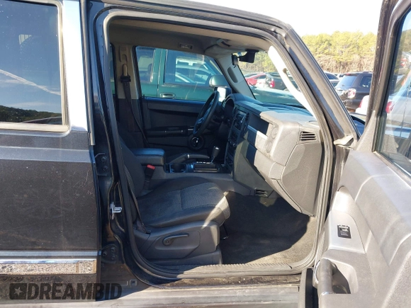 2010 Jeep Commander Sport with VIN 1J4RH4GK3AC125485, listed as a IAAI auction lot 41274416 with 185,259 mi miles and . Bid and sale history available at DreamBid. Image 5.