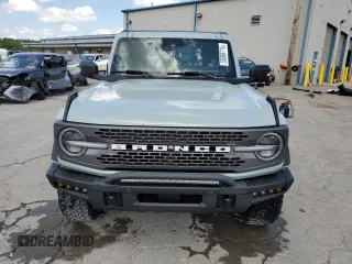 2023 Ford Bronco z VIN 1FMEE5DP8PLB29801, wystawiony jako Copart lot #55086715 z przebiegiem 14 826 mil mil oraz Szkoda całkowita • Salvage title. Historia ofert i sprzedaży dostępna na DreamBid. Obrazek 5.