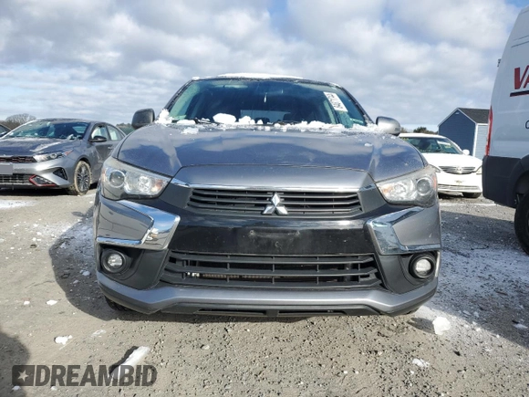 2017 Mitsubishi Outlander ES z VIN JA4AR3AU9HZ040818, wystawiony jako Copart lot #84871744 z przebiegiem 110 855 mil mil oraz Szkoda całkowita • Salvage title. Historia ofert i sprzedaży dostępna na DreamBid. Obrazek 5.