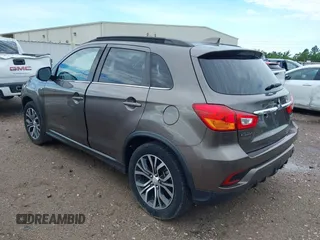 2018 Mitsubishi Outlander SEL z VIN JA4AP4AW4JU018385, wystawiony jako IAAI lot #42460235 z przebiegiem 83 910 mil mil oraz . Historia ofert i sprzedaży dostępna na DreamBid. Obrazek 3.