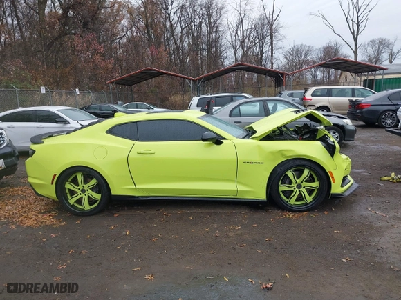 2021 Chevrolet Camaro 2SS with VIN 1G1FH1R74M0128085, listed as a IAAI auction lot 41044478 with 8,531 mi miles. Bid and sale history available at carsss.com. Image 13.