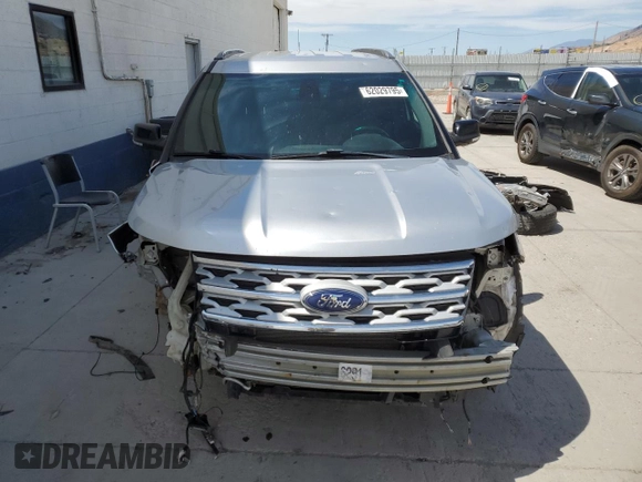 2018 Ford Explorer XLT z VIN 1FM5K8D83JGC67863, wystawiony jako Copart lot #62029795 z przebiegiem Nie podano mil oraz Szkoda całkowita • Salvage title. Historia ofert i sprzedaży dostępna na DreamBid. Obrazek 5.