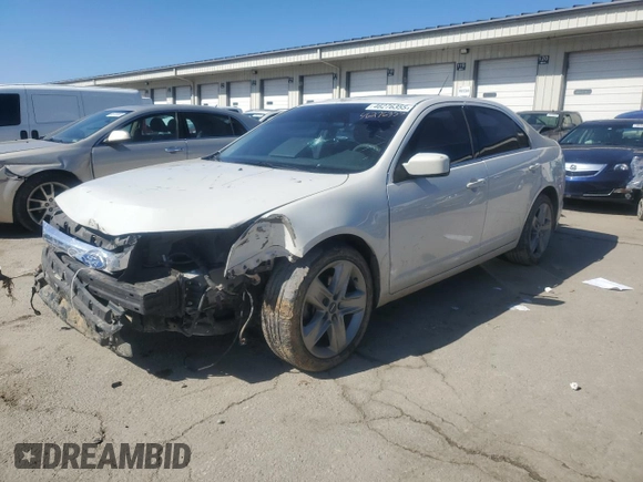 2010 Ford Fusion SE z VIN 3FAHP0HA6AR421918, wystawiony jako Copart lot #46276355 z przebiegiem 129 408 mil mil oraz Szkoda całkowita • Salvage title. Historia ofert i sprzedaży dostępna na DreamBid. Obrazek 1.