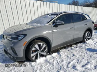 2022 Volkswagen ID.4 Pro S z VIN WVGUNPE22NP059678, wystawiony jako Copart lot #89314715 z przebiegiem 22 362 mil mil oraz Szkody całkowita. Historia ofert i sprzedaży dostępna na DreamBid. Obrazek 1.