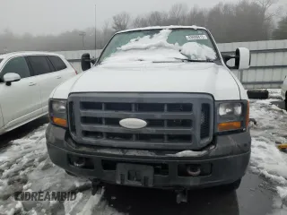 2005 Ford F-250 XL с VIN 1FTSX21505ED23758, выставлен на аукционе Copart как лот 43696815 с пробегом 244 445 миль миль и Списание • Salvage title. История ставок и продаж доступна на DreamBid. Изображение 5.