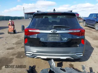 2021 Kia Seltos EX z VIN KNDERCAA6M7110505, wystawiony jako IAAI lot #41645002 z przebiegiem 45 403 mil mil oraz . Historia ofert i sprzedaży dostępna na DreamBid. Obrazek 17.