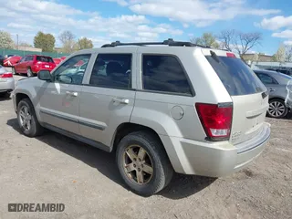 2007 Jeep Grand Cherokee Laredo with VIN 1J8GR48KX7C513145, listed as a IAAI auction lot 41994486 with 188,870 mi miles. Bid and sale history available at carsss.com. Image 3.