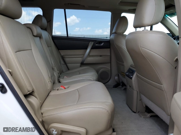 2010 Toyota Highlander SE with VIN 5TDJK3EH7AS010179, listed as a Copart auction lot 66545244 with 220,607 mi miles and Salvage Title. Bid and sale history available at carsss.com. Image 11.