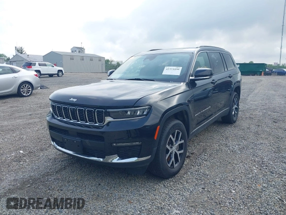 2024 Jeep Grand Cherokee Limited z VIN 1C4RJKBG5R8560752, wystawiony jako IAAI lot #42351090 z przebiegiem 28 740 mil mil oraz . Historia ofert i sprzedaży dostępna na DreamBid. Obrazek 19.