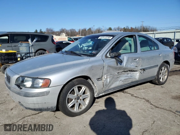 2001 Volvo S60 with VIN YV1RS61R112029119, listed as a Copart auction lot 42613745 with 151,162 mi miles and Salvage Title. Bid and sale history available at carsss.com. Image 1.