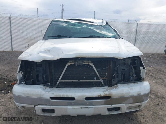 2005 Chevrolet Avalanche Z71 with VIN 3GNEK12ZX5G158843, listed as a IAAI auction lot 41776029 with 1 mi miles. Bid and sale history available at carsss.com. Image 13.