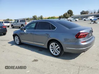 2017 Volkswagen Passat SE z VIN 1VWGT7A39HC003302, wystawiony jako Copart lot #59680985 z przebiegiem 68 919 mil mil oraz Szkoda całkowita • Salvage title. Historia ofert i sprzedaży dostępna na DreamBid. Obrazek 2.
