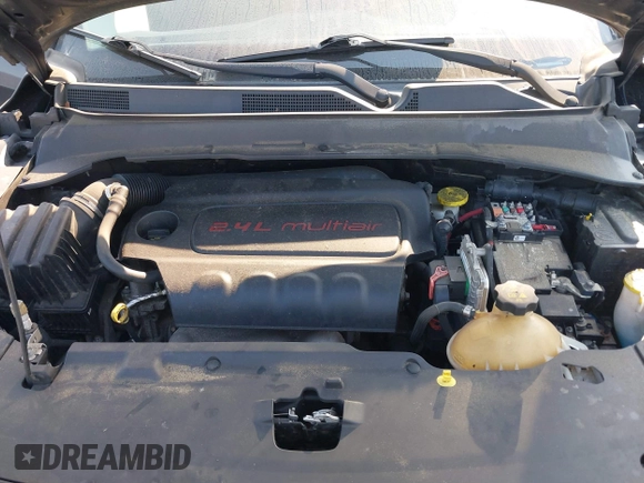 2017 Jeep Compass Latitude with VIN 3C4NJDBB5HT641152, listed as a IAAI auction lot 40330620 with 116,809 mi miles. Bid and sale history available at carsss.com. Image 10.