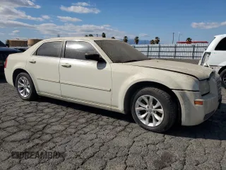 2006 Chrysler 300 with VIN 2C3KA43R06H281457, listed as a Copart auction lot 45376925 with 194,917 mi miles and Clean Title. Bid and sale history available at carsss.com. Image 4.