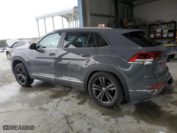 2021 Volkswagen Atlas Cross Sport 3.6L V6 SE w/Technology R-Line with VIN 1V2PE2CA8MC232137, listed as a Copart auction lot 80521554 with 32,664 mi miles and Salvage Title. Bid and sale history available at carsss.com. Image 2.