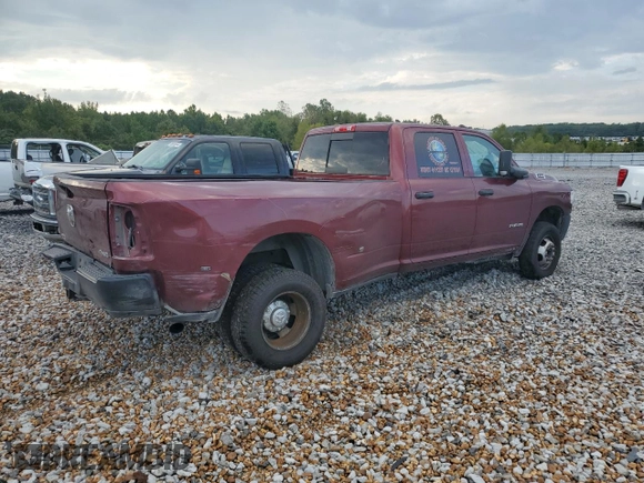2019 Ram 3500 Tradesman with VIN 3C63RRGL9KG536667, listed as a Copart auction lot 72120564 with 306,299 mi miles and Clean Title. Bid and sale history available at carsss.com. Image 3.