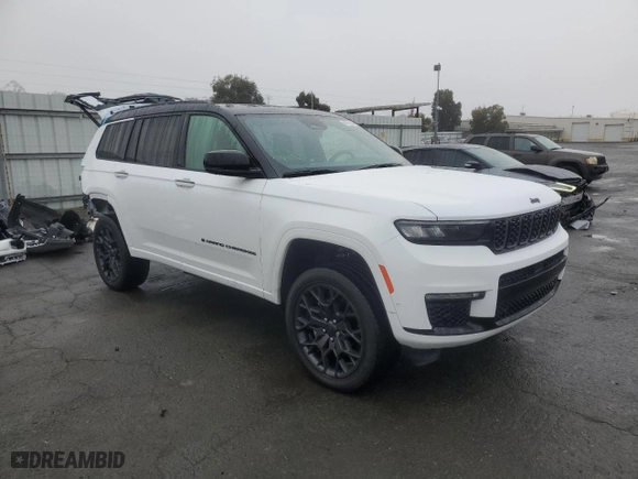 2023 Jeep Grand Cherokee L Summit with VIN 1C4RJKET9P8912883, listed as a Copart auction lot 84875984 with 8,487 mi miles and Salvage Title. Bid and sale history available at carsss.com. Image 4.