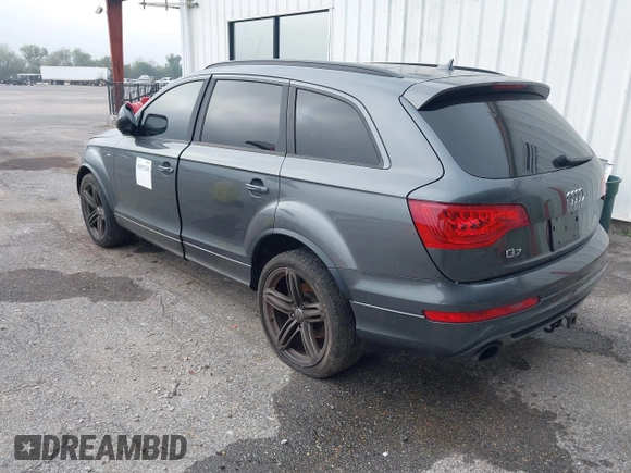 2013 Audi Q7 3.0T S line Prestige with VIN WA1DGAFE6DD009137, listed as a IAAI auction lot 40692368 with 99,060 mi miles. Bid and sale history available at carsss.com. Image 3.