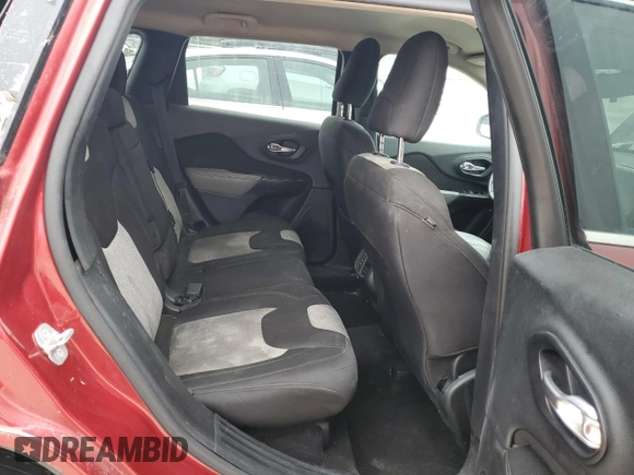 2014 Jeep Cherokee Latitude with VIN 1C4PJLCB1EW288108, listed as a Copart auction lot 46478735 with 121,610 mi miles and Clean Title. Bid and sale history available at DreamBid. Image 10.