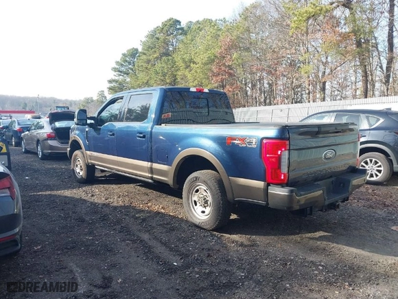 2017 Ford Super Duty F-250 SRW Lariat with VIN 1FT7W2BTXHEF12704, listed as a IAAI auction lot 41184490 with 166,196 mi miles. Bid and sale history available at carsss.com. Image 3.