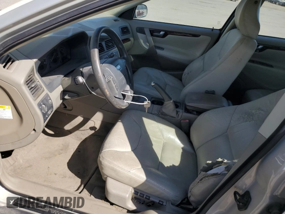 2002 Volvo V70 with VIN YV1SJ58DX21263405, listed as a Copart auction lot 69989364 with 133,710 mi miles and Salvage Title. Bid and sale history available at carsss.com. Image 7.