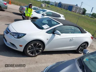 2017 Buick Cascada Premium с VIN W04WH3N51HG095237, выставлен на аукционе IAAI как лот 42653385 с пробегом 72 868 миль миль и . История ставок и продаж доступна на DreamBid. Изображение 14.