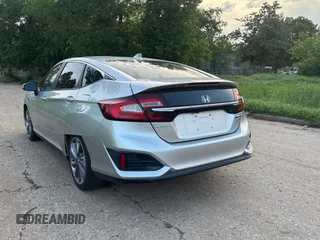 2018 Honda Clarity Plug-In Hybrid Touring with VIN JHMZC5F35JC001933, listed as a Copart auction lot 54958345 with 125,921 mi miles and Clean Title. Bid and sale history available at carsss.com. Image 3.