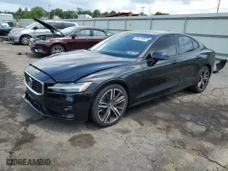 2020 Volvo S60 R-Design with VIN 7JRA22TM5LG030861, listed as a Copart auction lot 62031554 with 68,076 mi miles and Salvage Title. Bid and sale history available at carsss.com. Image 1.