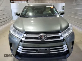 2019 Toyota Highlander SE with VIN 5TDJZRFH6KS937687, listed as a Copart auction lot 51037325 with 50,113 mi miles and Salvage title. Bid and sale history available at DreamBid. Image 5.