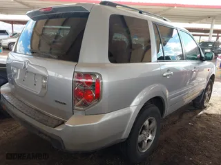 2006 Honda Pilot EX-L with RES with VIN 2HKYF186X6H523621, listed as a IAAI auction lot 41756667 with 205,149 mi miles. Bid and sale history available at carsss.com. Image 4.