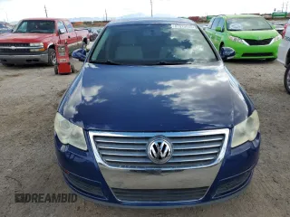 2008 Volkswagen Passat Komfort z VIN WVWAK73C38P090731, wystawiony jako Copart lot #47819845 z przebiegiem 150 608 mil mil oraz Szkoda całkowita • Salvage title. Historia ofert i sprzedaży dostępna na DreamBid. Obrazek 5.