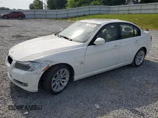 2011 BMW 3 Series 328i xDrive z VIN WBAPK7C53BF087219, wystawiony jako Copart lot #54979425 z przebiegiem 74 030 mil mil oraz Szkoda całkowita • Salvage title. Historia ofert i sprzedaży dostępna na DreamBid. Obrazek 1.