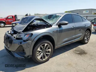 2021 Audi e-tron Sportback S line Premium Plus z VIN WA12AAGE7MB005472, wystawiony jako Copart lot #61357974 z przebiegiem 147 994 mil mil oraz Szkody całkowita. Historia ofert i sprzedaży dostępna na DreamBid. Obrazek 1.