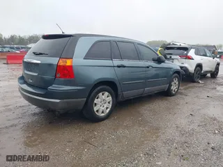 2007 Chrysler Pacifica with VIN 2A8GM48L27R328313, listed as a IAAI auction lot 42020047 with 186,701 mi miles. Bid and sale history available at carsss.com. Image 4.