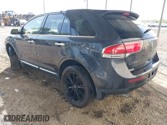 2014 Lincoln MKX with VIN 2LMDJ8JK9EBL16189, listed as a IAAI auction lot 42152268 with 215,862 mi miles and . Bid and sale history available at DreamBid. Image 3.