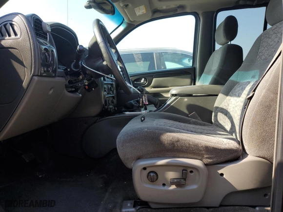 2004 GMC Envoy SLE with VIN 1GKDS13S242252717, listed as a Copart auction lot 42640625 with 198,989 mi miles and Salvage Title. Bid and sale history available at carsss.com. Image 7.