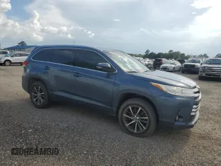 2017 Toyota Highlander XLE with VIN 5TDKZRFH4HS215440, listed as a Copart auction lot 61373345 with 171,924 mi miles and Clean title. Bid and sale history available at DreamBid. Image 4.