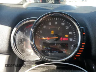 2017 MINI Countryman Cooper S z VIN WMZYT5C30H3D80631, wystawiony jako Copart lot #49418345 z przebiegiem 103 922 mil mil oraz Nie do naprawy • Non repairable. Historia ofert i sprzedaży dostępna na DreamBid. Obrazek 9.